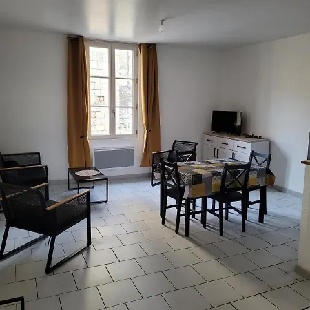 La Petite Montagne Apartment Le Puy-Notre-Dame Exterior photo